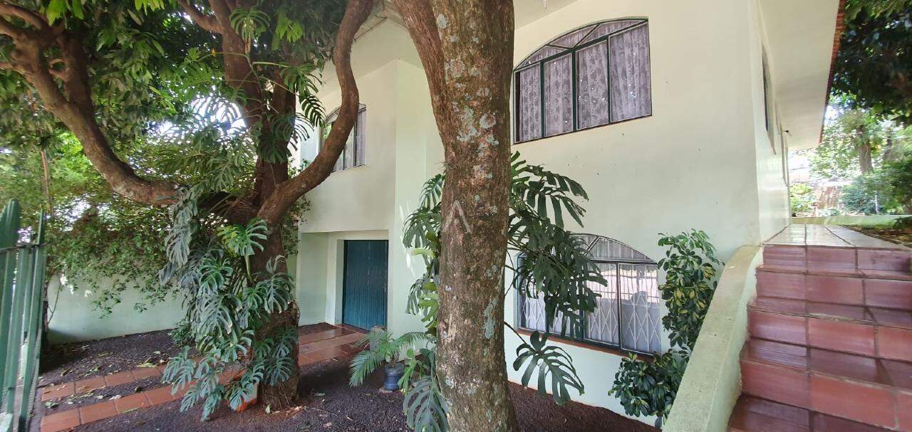 Casa Residencial para à venda no Bairro COUNTRY em CASCAVEL: 