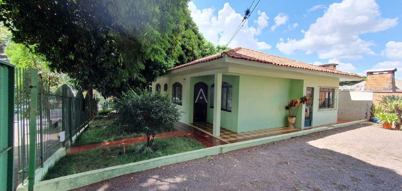 Casa Residencial para à venda no Bairro COUNTRY em CASCAVEL: 