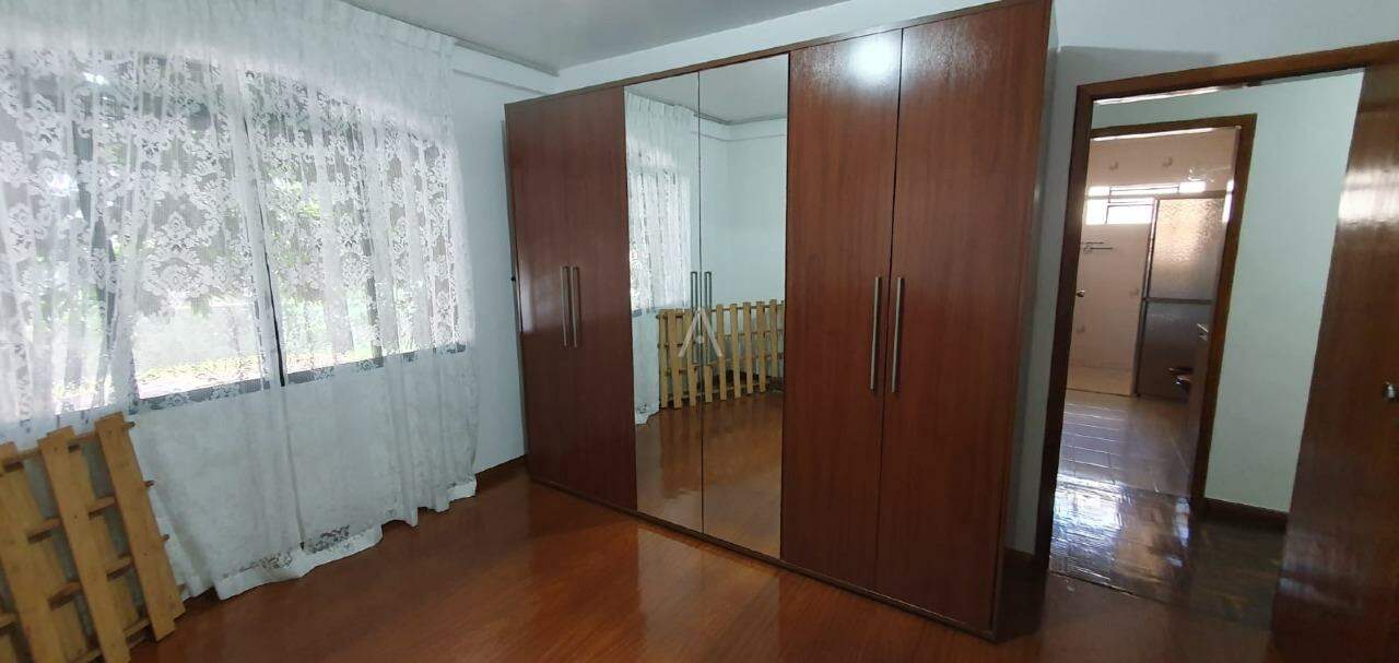 Casa Residencial para à venda no Bairro COUNTRY em CASCAVEL: 