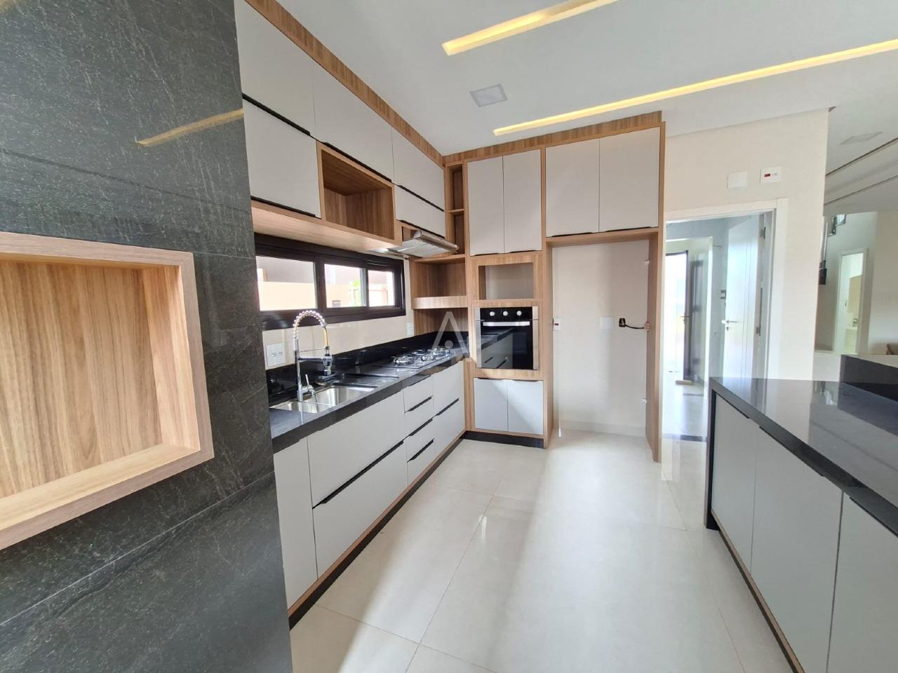 Sobrado para para aluguel no Bairro FAG em CASCAVEL: 