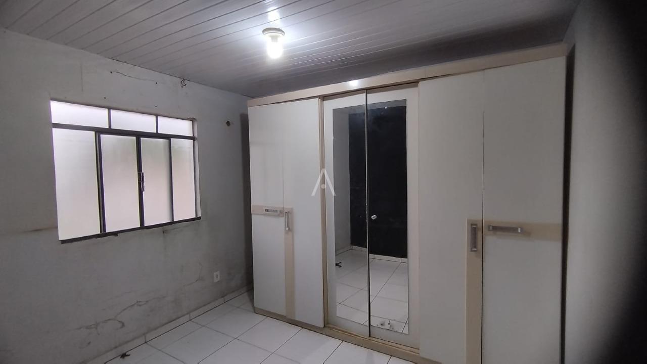 Casa Residencial para à venda no Bairro Vila Pioneiro em TOLEDO: 