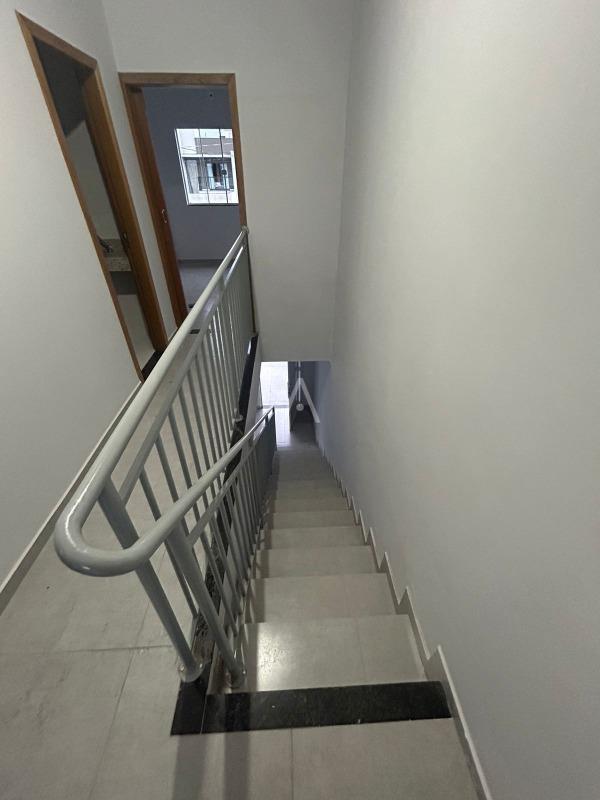 Sobrado para à venda no Bairro FLORESTA em CASCAVEL: