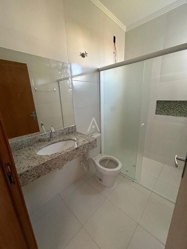 Sobrado para à venda no Bairro FLORESTA em CASCAVEL: 