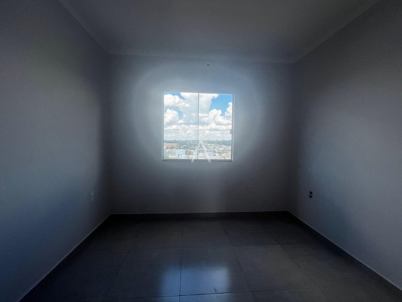 Sobrado para à venda no Bairro FLORESTA em CASCAVEL: