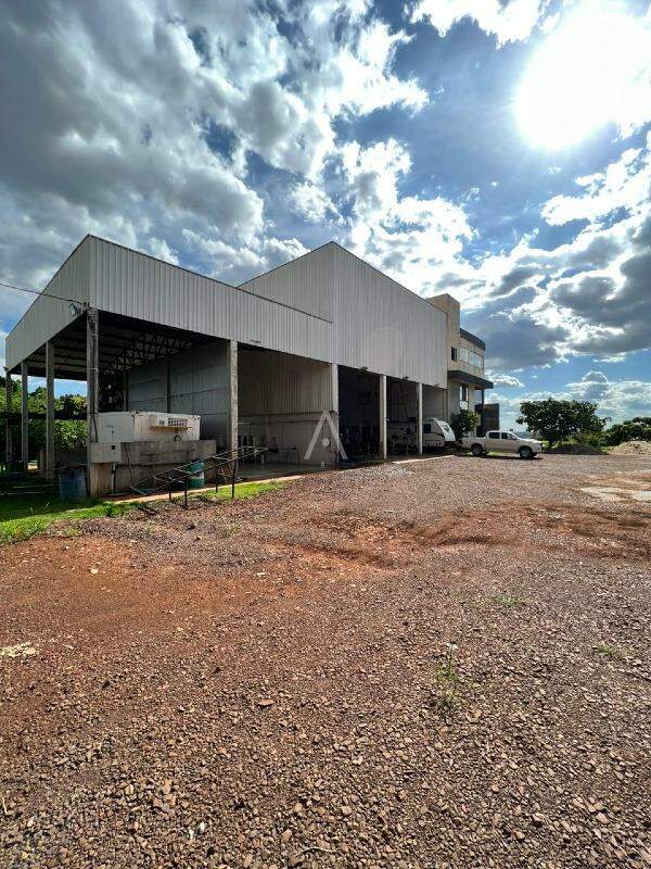 Barracão Comercial para para aluguel no Bairro ZONA RURAL em TOLEDO: 