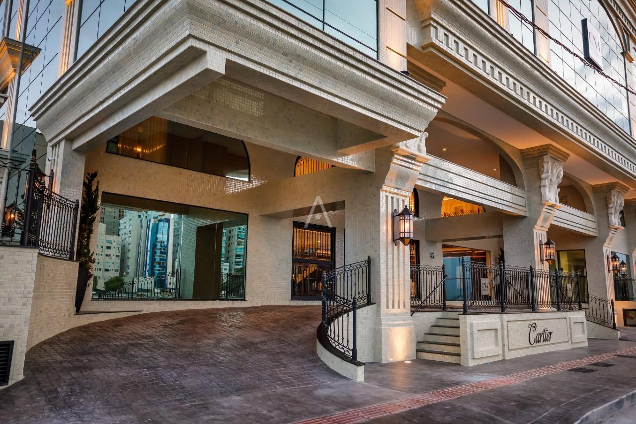 Apartamento para à venda no Bairro MEIA PRAIA em ITAPEMA: 