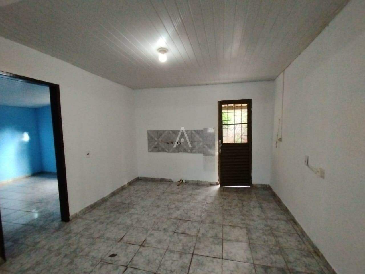 Casa Residencial para para aluguel no Bairro NOVA CIDADE em CASCAVEL: