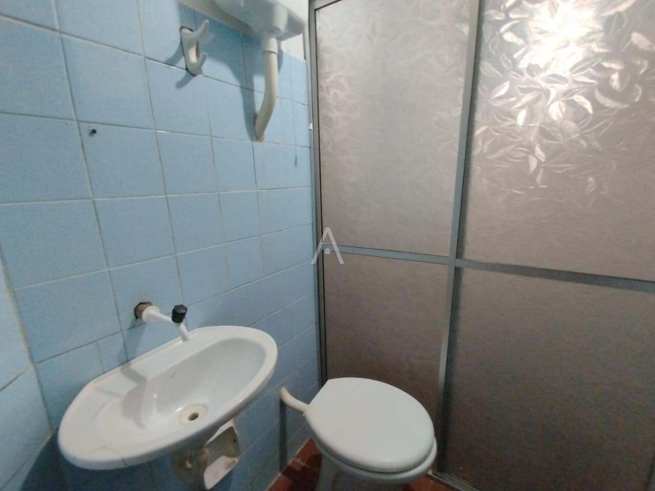 Casa Residencial para para aluguel no Bairro NOVA CIDADE em CASCAVEL: