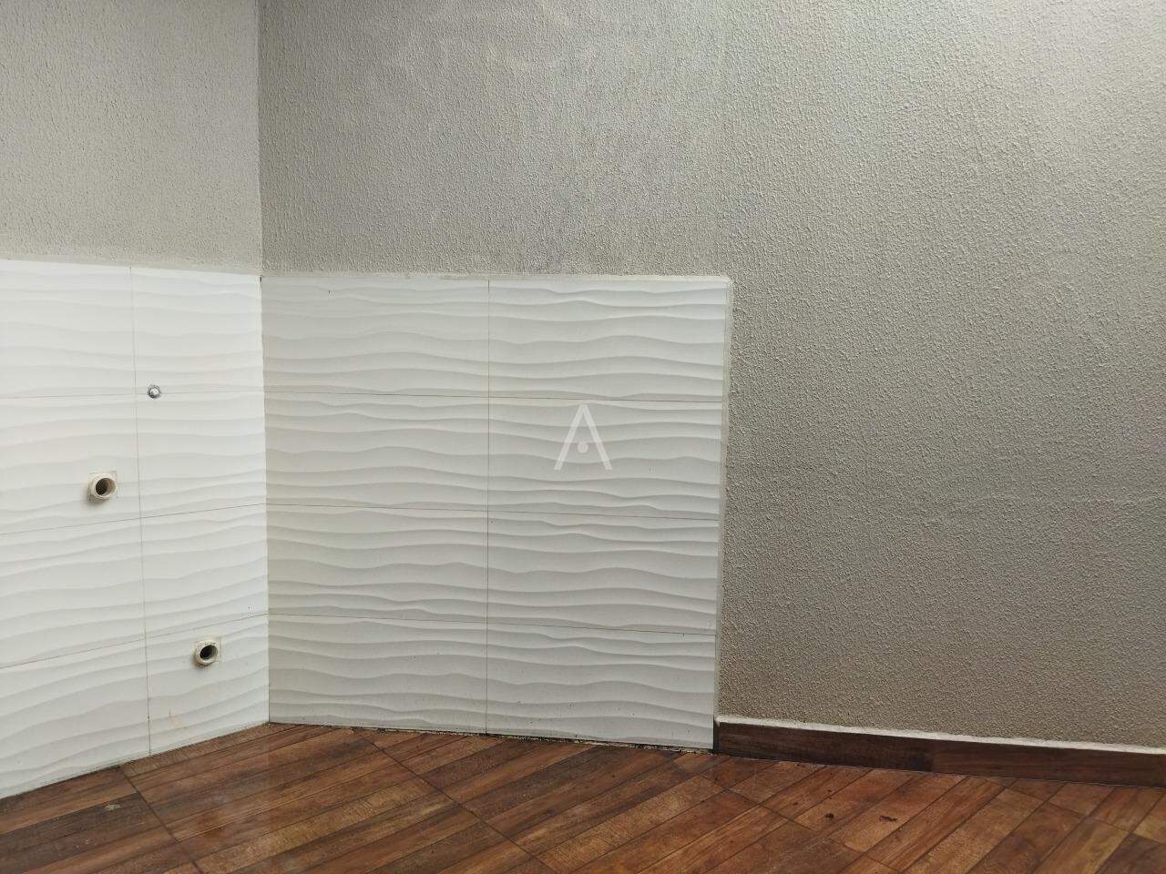 Casa Residencial para à venda no Bairro SANTA CRUZ em CASCAVEL: 