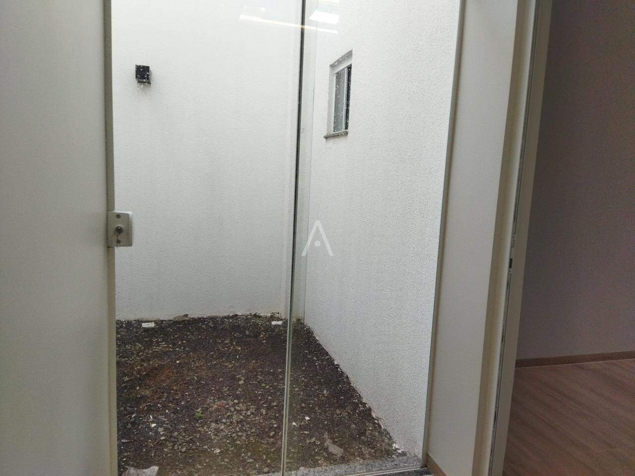 Casa Residencial para à venda no Bairro SANTA CRUZ em CASCAVEL: 