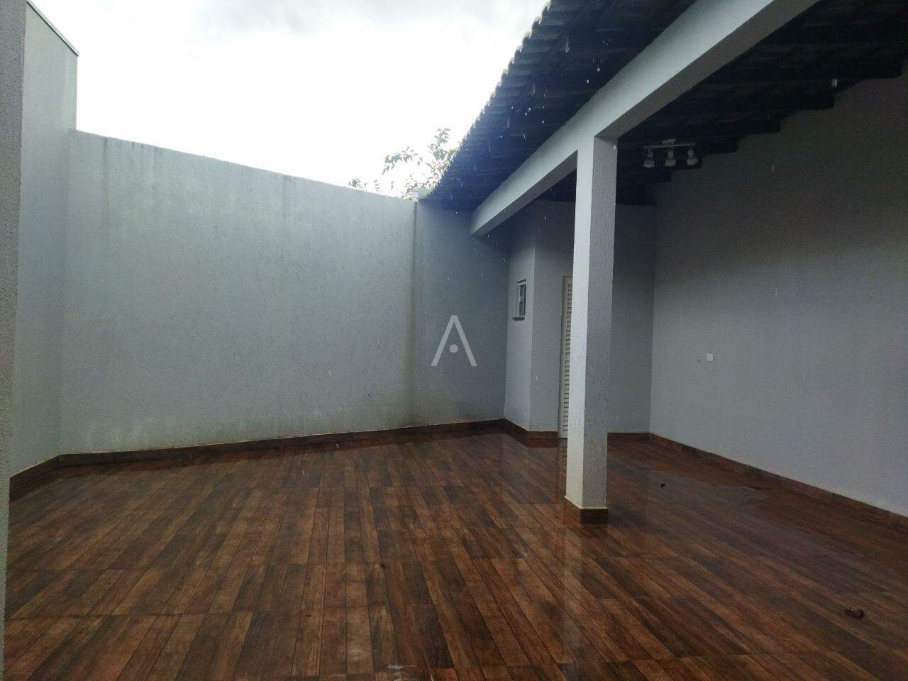 Casa Residencial para à venda no Bairro SANTA CRUZ em CASCAVEL: 