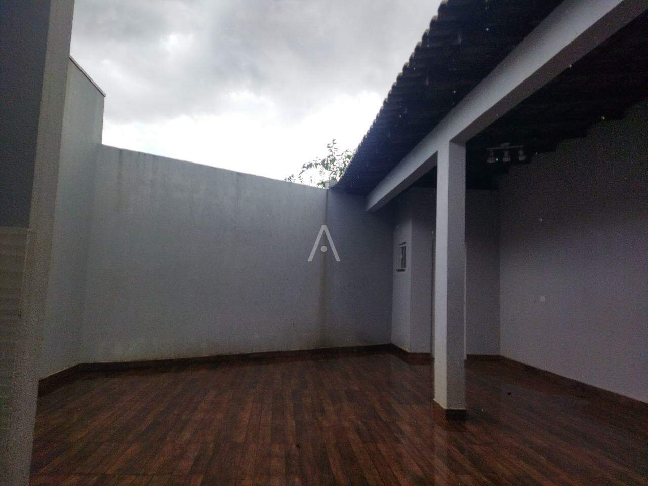 Casa Residencial para à venda no Bairro SANTA CRUZ em CASCAVEL: 