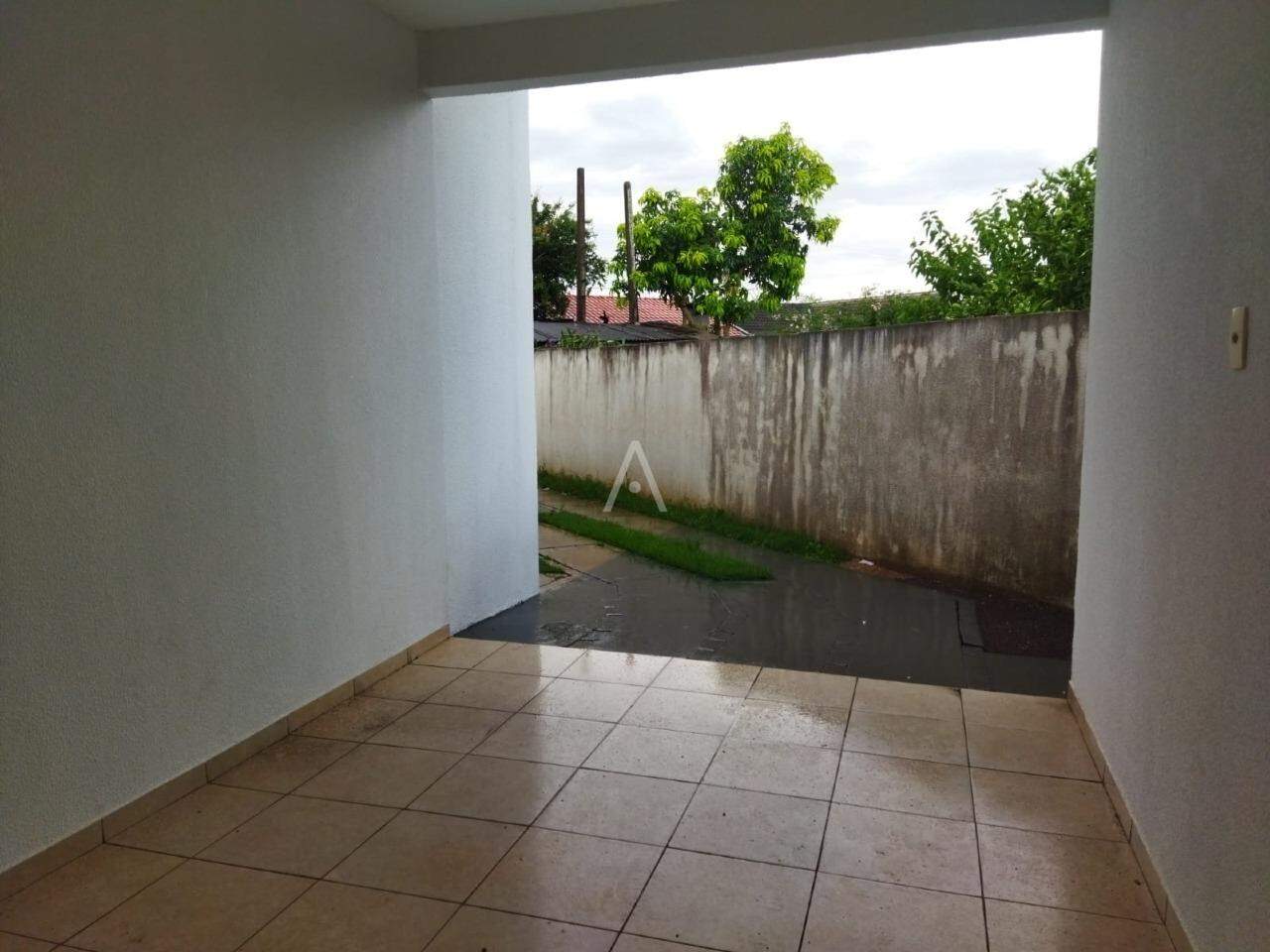 Casa Residencial para à venda no Bairro SANTA CRUZ em CASCAVEL: 