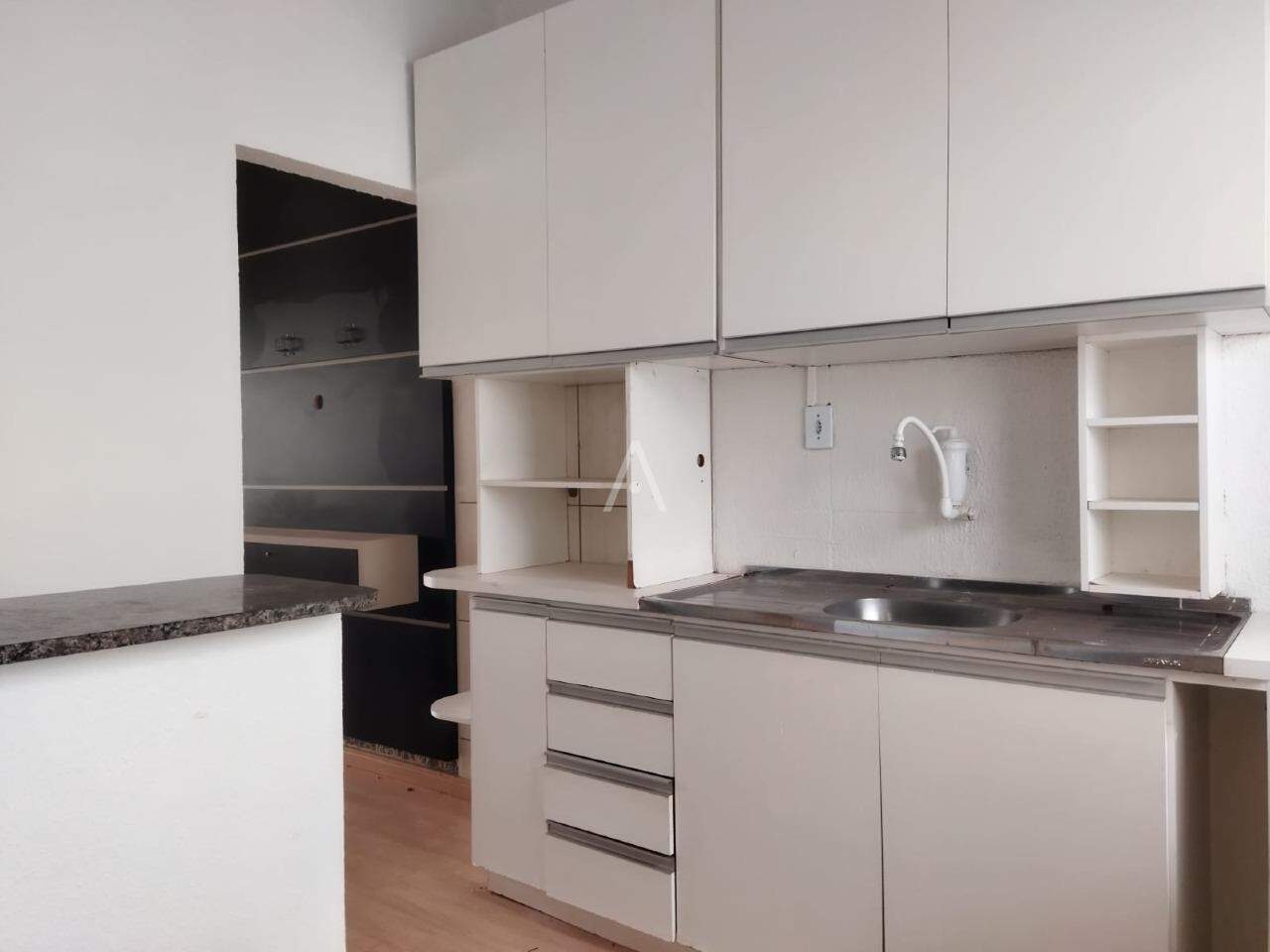 Casa Residencial para à venda no Bairro SANTA CRUZ em CASCAVEL: