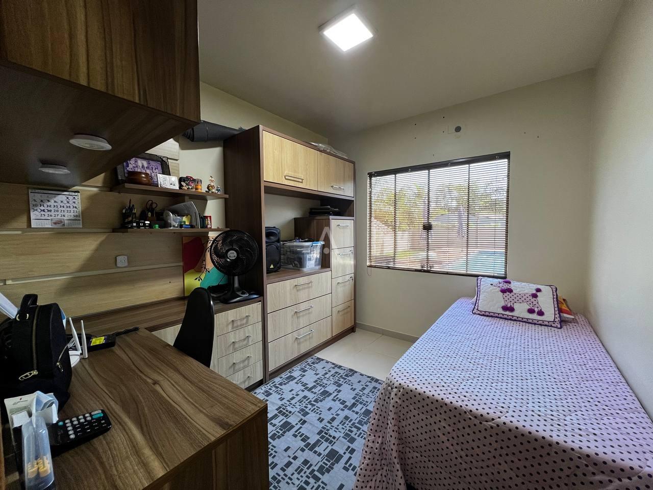 Casa Residencial para à venda no Bairro VILA INDUSTRIAL em TOLEDO: 