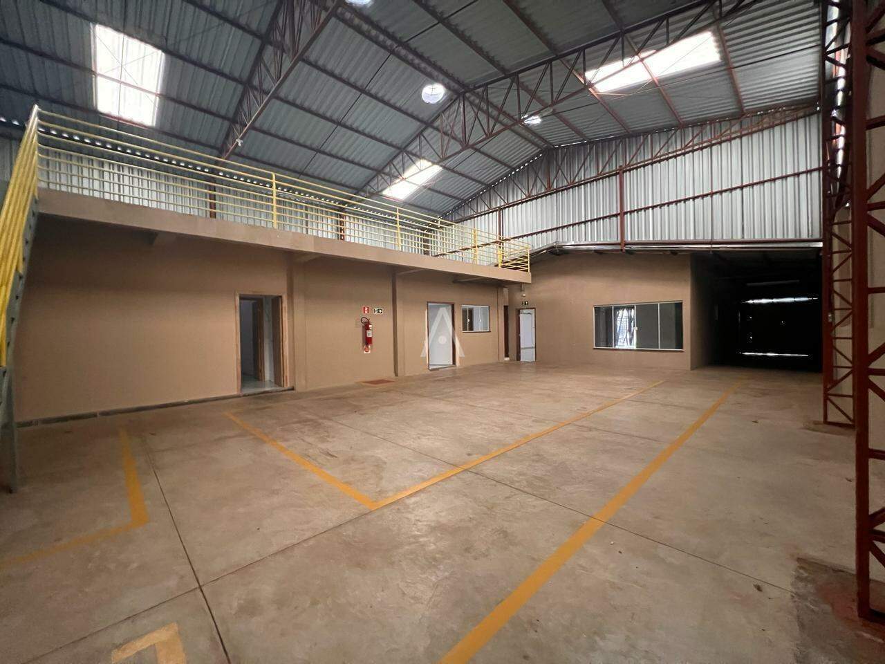 Barracão Comercial para para aluguel no Bairro COQUEIRAL em CASCAVEL: 