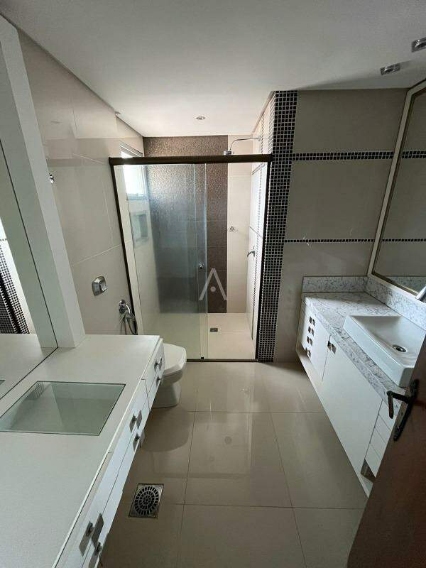Apartamento para para aluguel no Bairro CENTRO em TOLEDO: