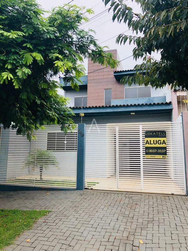 Sobrado para à venda no Bairro REGIAO DO LAGO em CASCAVEL: