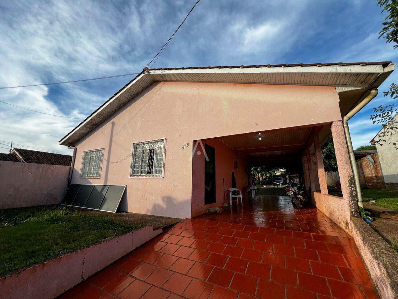 Casa Residencial para à venda no Bairro CASCAVEL VELHO em CASCAVEL: 