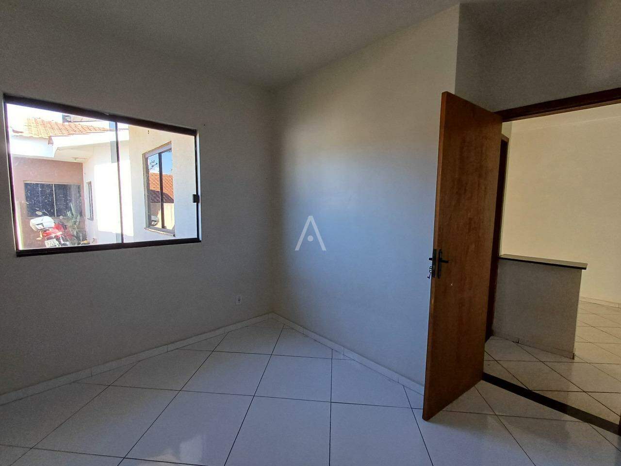 Casa Residencial para para aluguel no Bairro SANTA CRUZ em CASCAVEL: 