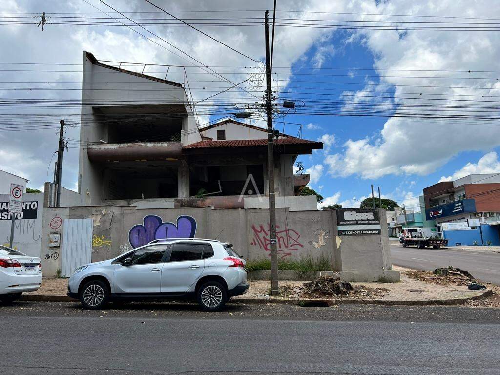 Casa Comercial para à venda no Bairro CENTRO em CASCAVEL: 