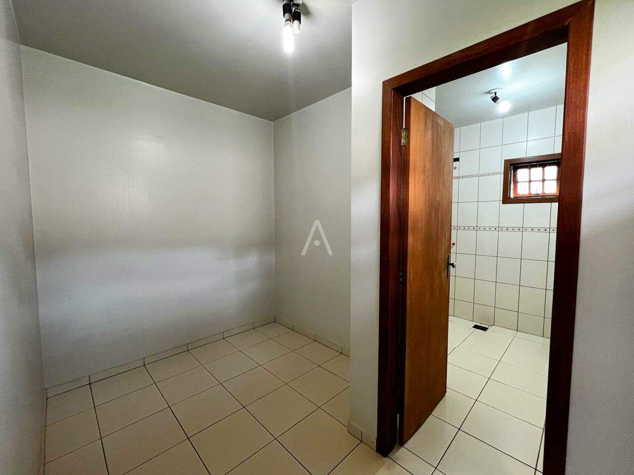 Casa Residencial para à venda no Bairro RECANTO TROPICAL em CASCAVEL:
