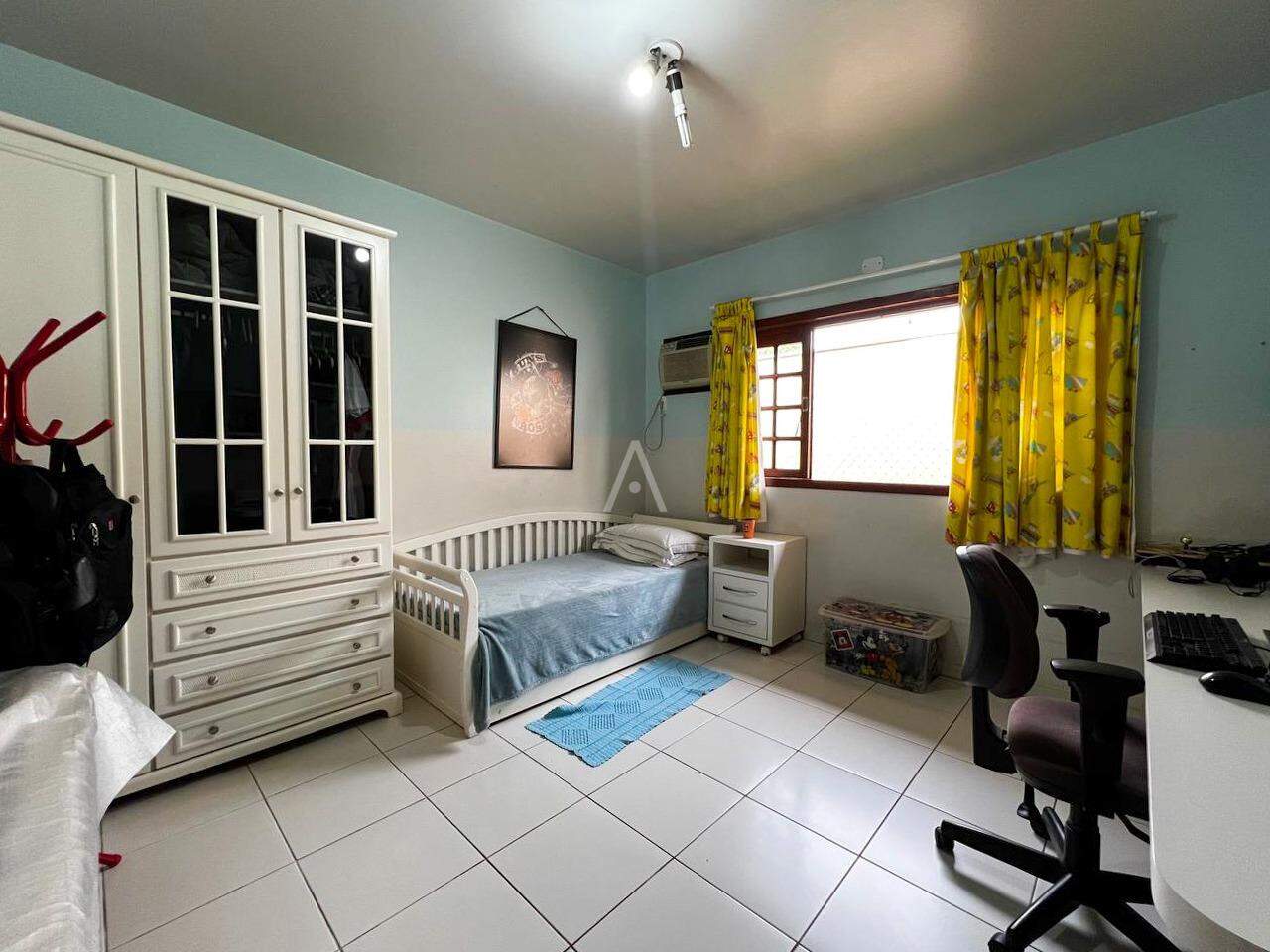 Casa Residencial para à venda no Bairro RECANTO TROPICAL em CASCAVEL: