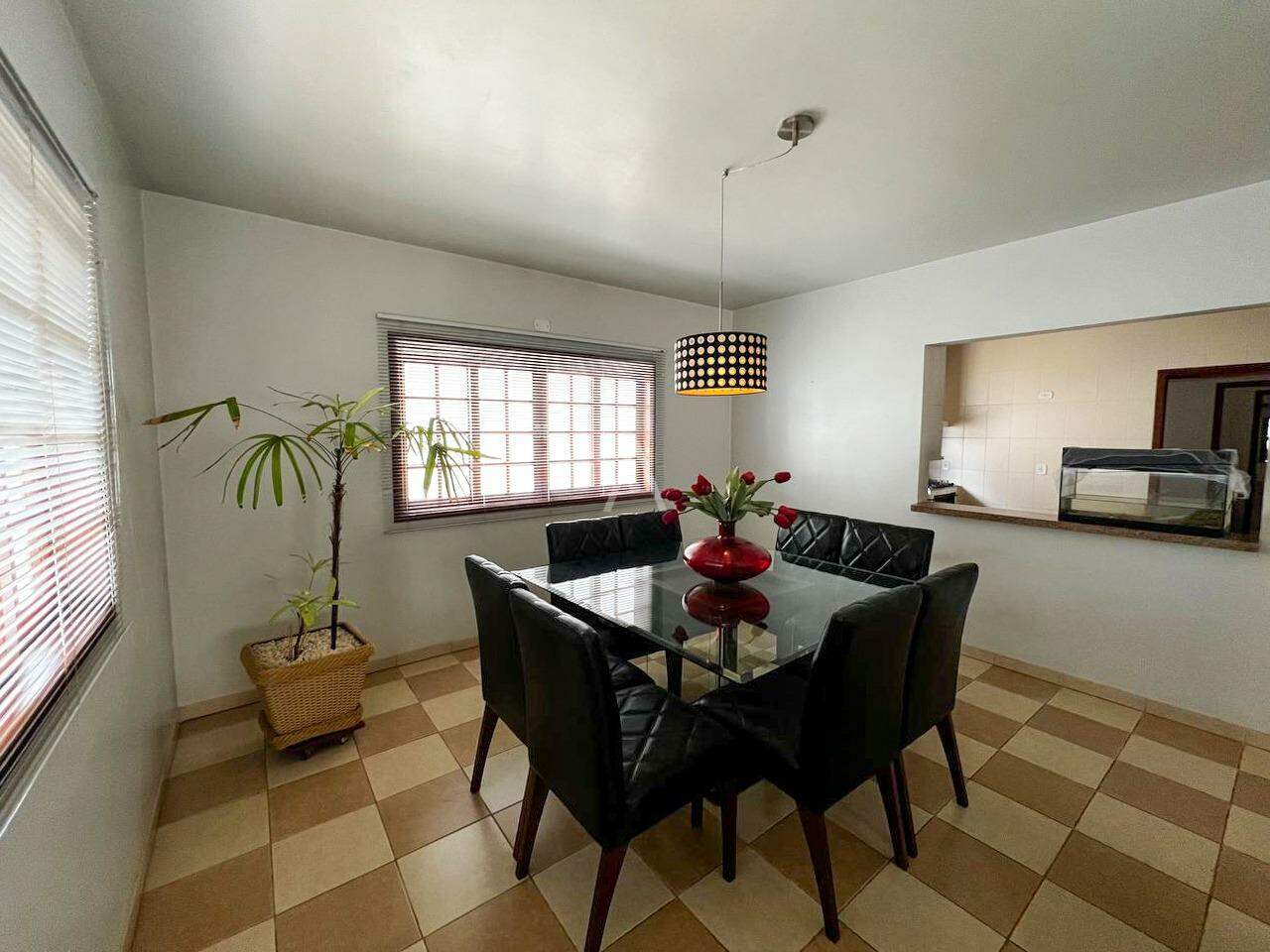 Casa Residencial para à venda no Bairro RECANTO TROPICAL em CASCAVEL: