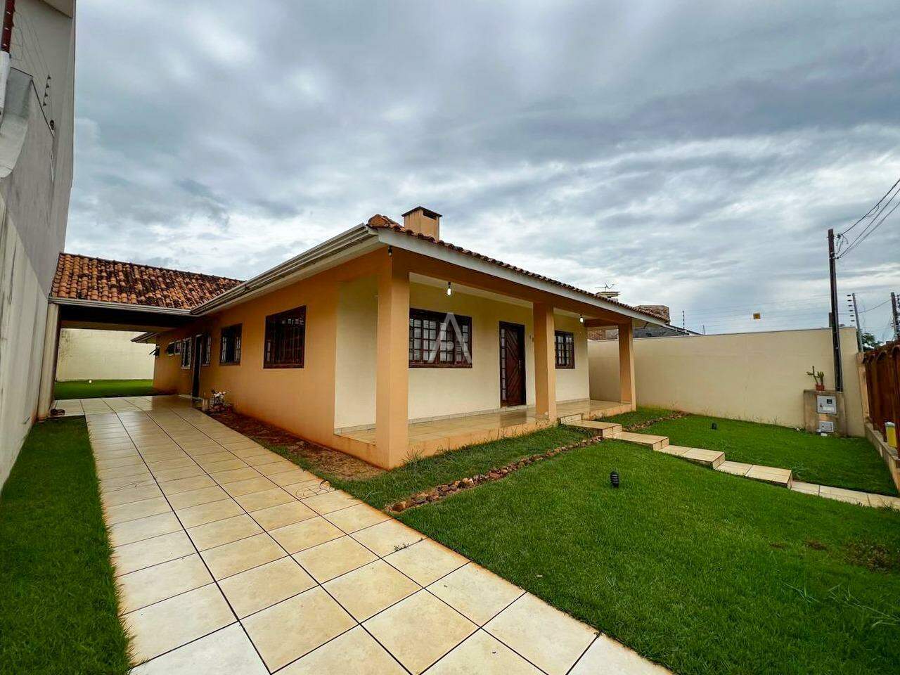 Casa Residencial para à venda no Bairro RECANTO TROPICAL em CASCAVEL: