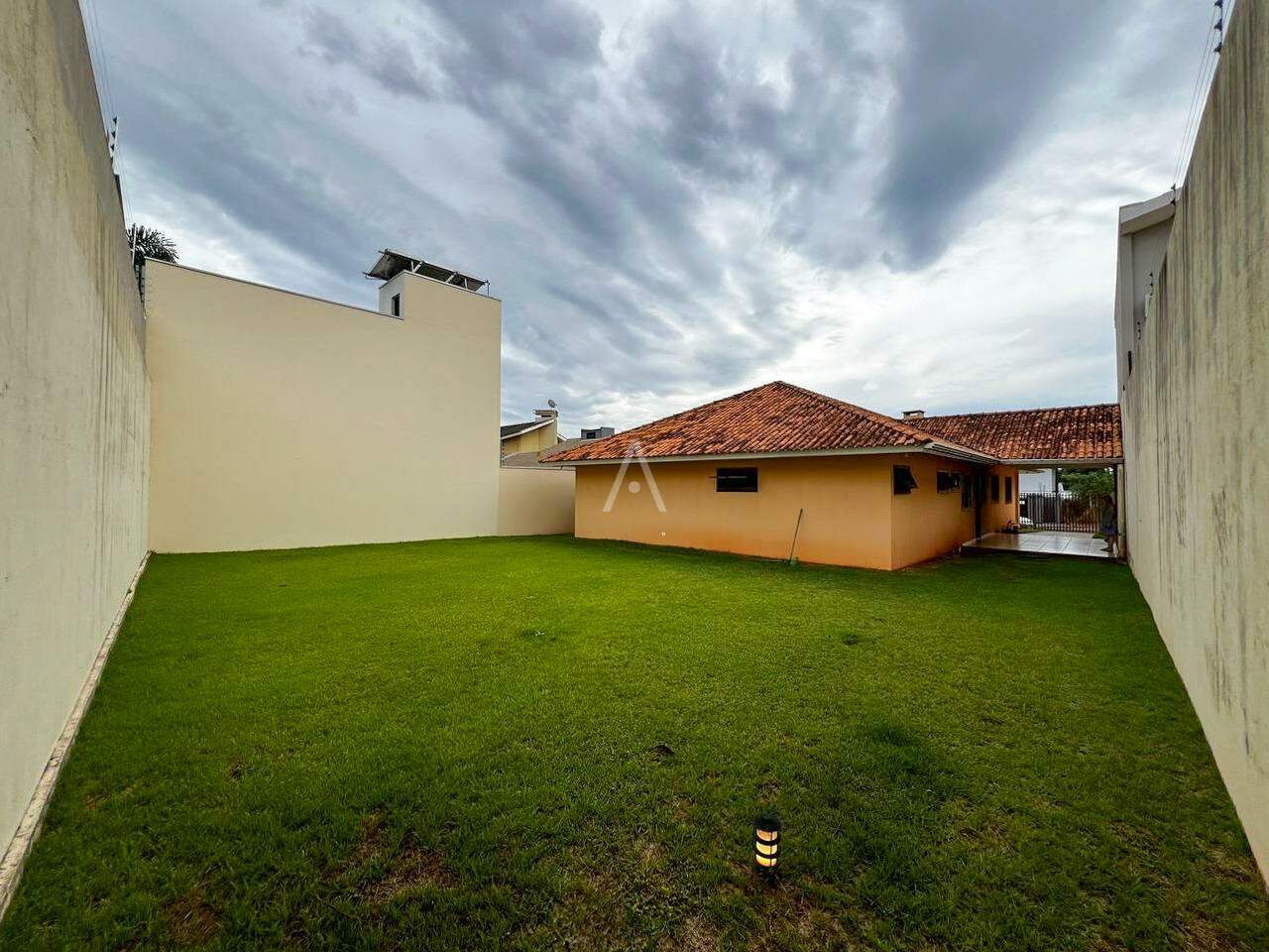 Casa Residencial para à venda no Bairro RECANTO TROPICAL em CASCAVEL: