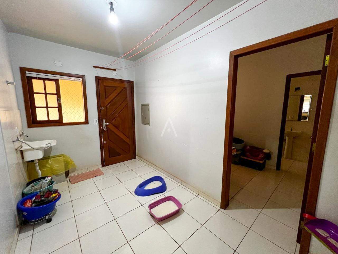 Casa Residencial para à venda no Bairro RECANTO TROPICAL em CASCAVEL: