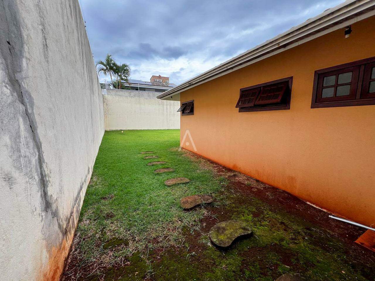 Casa Residencial para à venda no Bairro RECANTO TROPICAL em CASCAVEL: