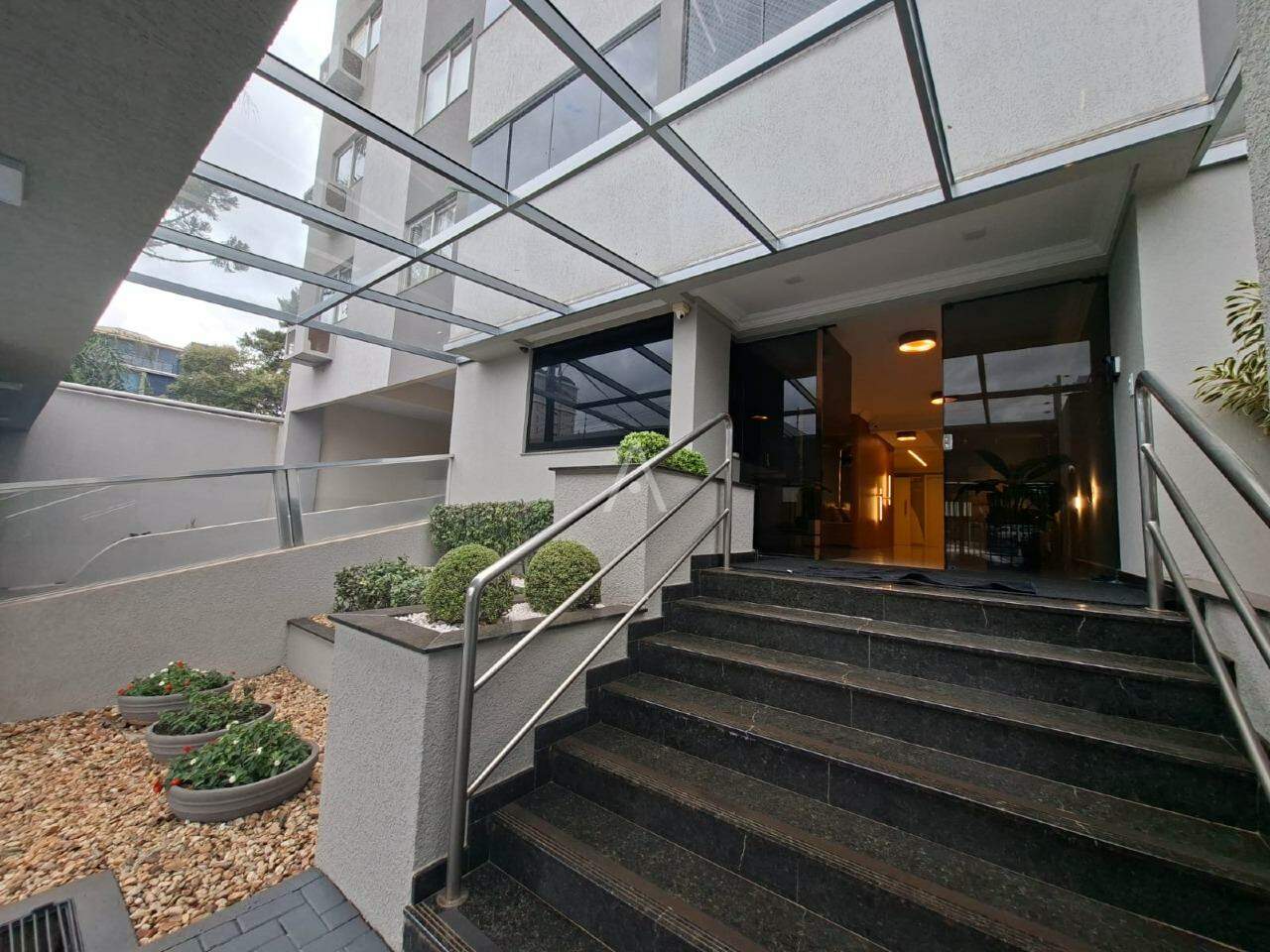 Apartamento para para aluguel no Bairro CENTRO em CASCAVEL: 