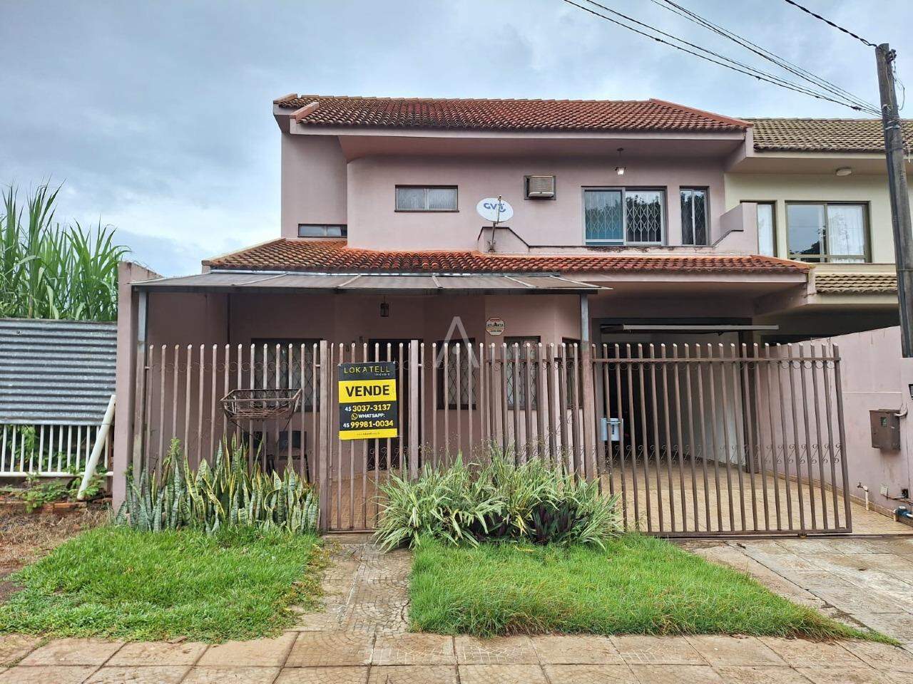 Sobrado para à venda no Bairro NEVA em CASCAVEL: Fachada