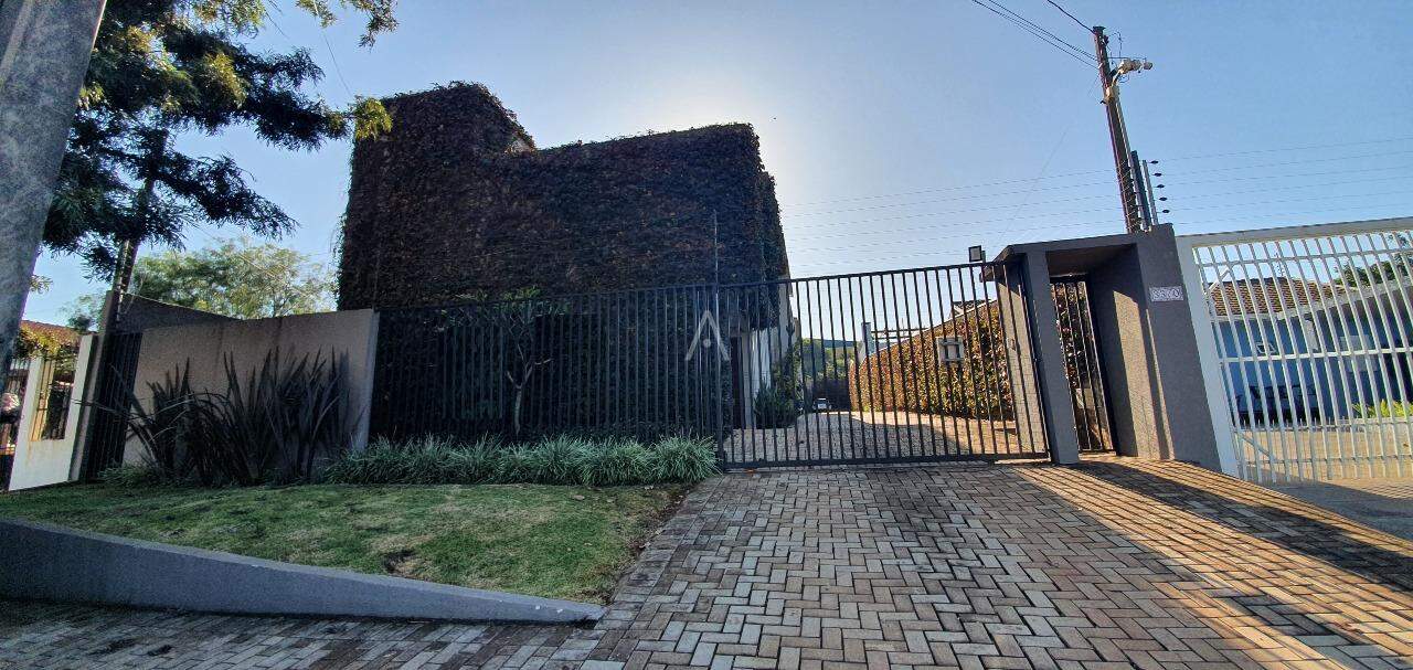 Casa Residencial para à venda no Bairro CANADA em CASCAVEL: 