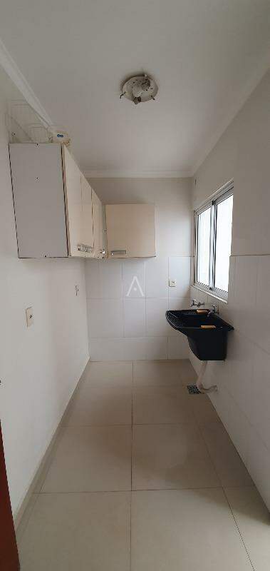 Casa Residencial para à venda no Bairro CANADA em CASCAVEL: 