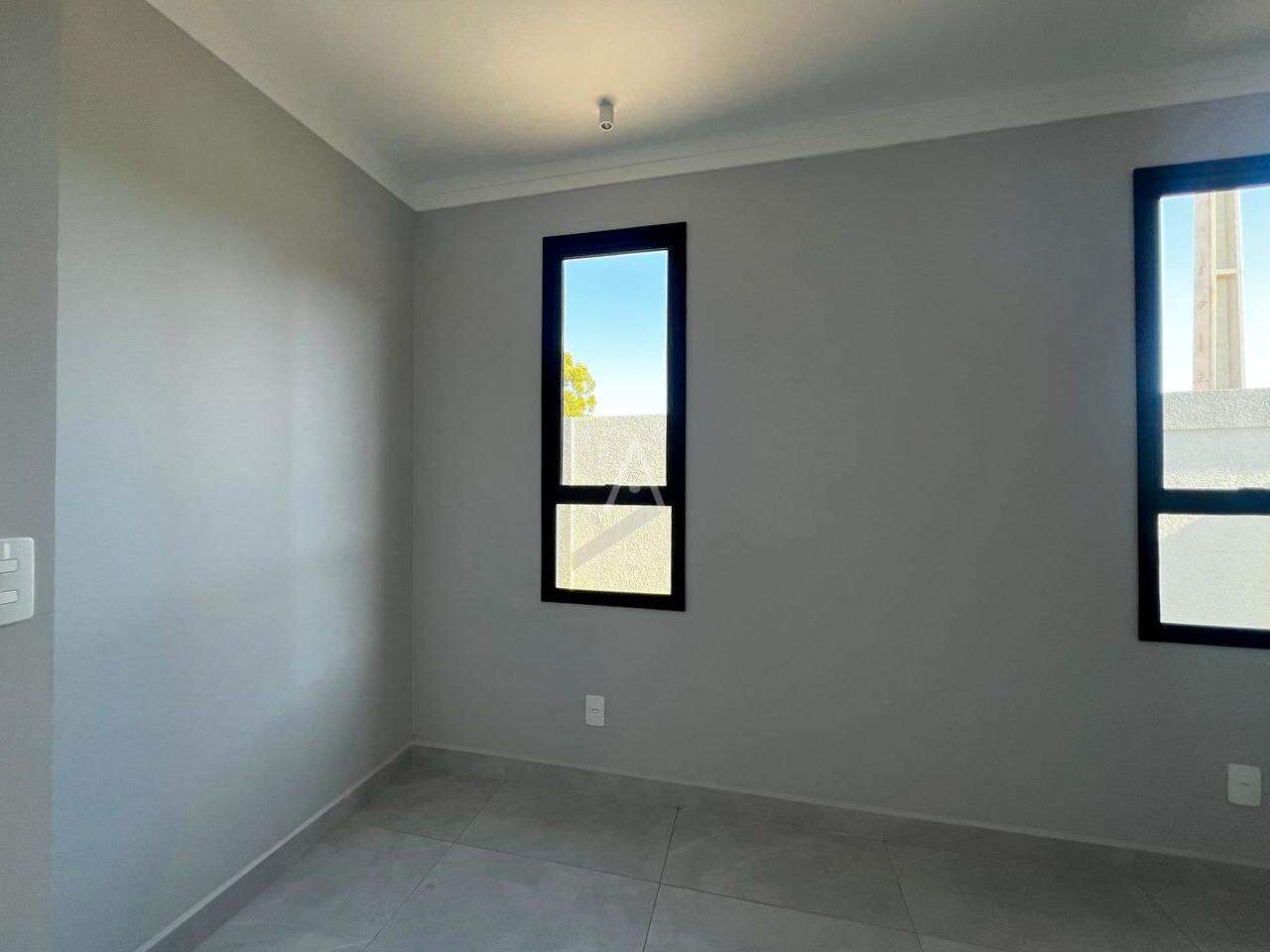 Casa Residencial para à venda no Bairro 14 DE NOVEMBRO em CASCAVEL: 