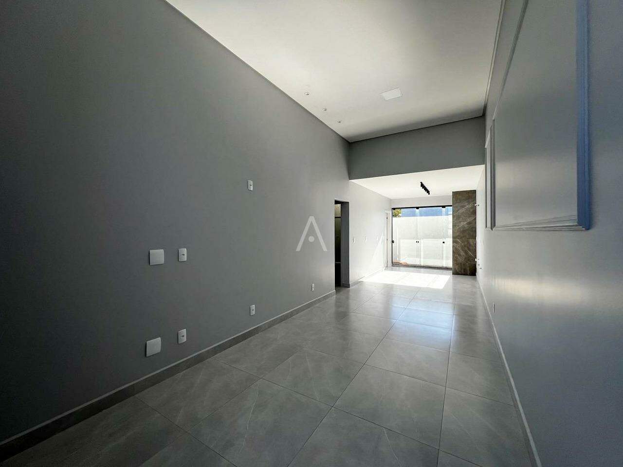 Casa Residencial para à venda no Bairro 14 DE NOVEMBRO em CASCAVEL: