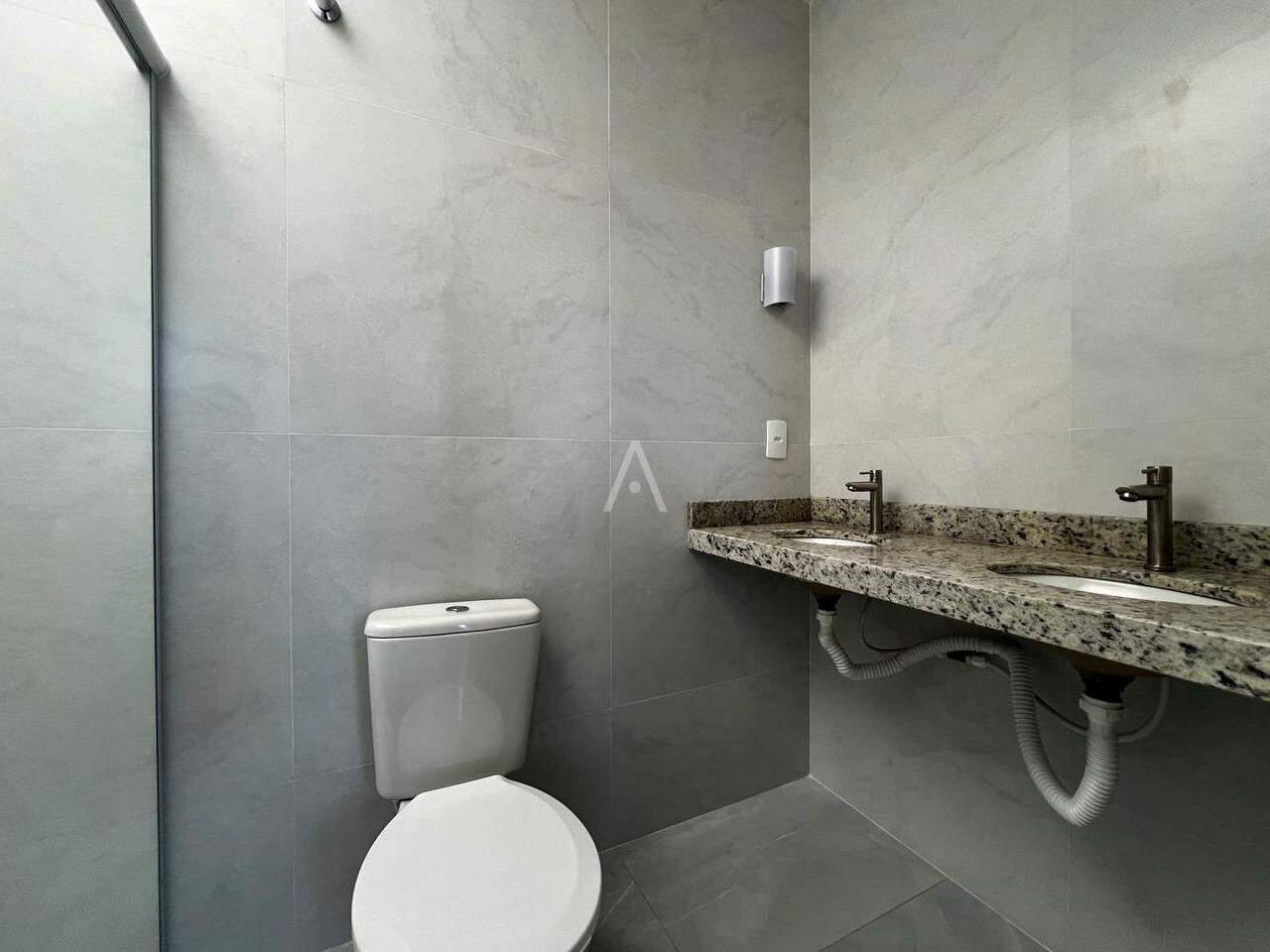 Casa Residencial para à venda no Bairro 14 DE NOVEMBRO em CASCAVEL: 
