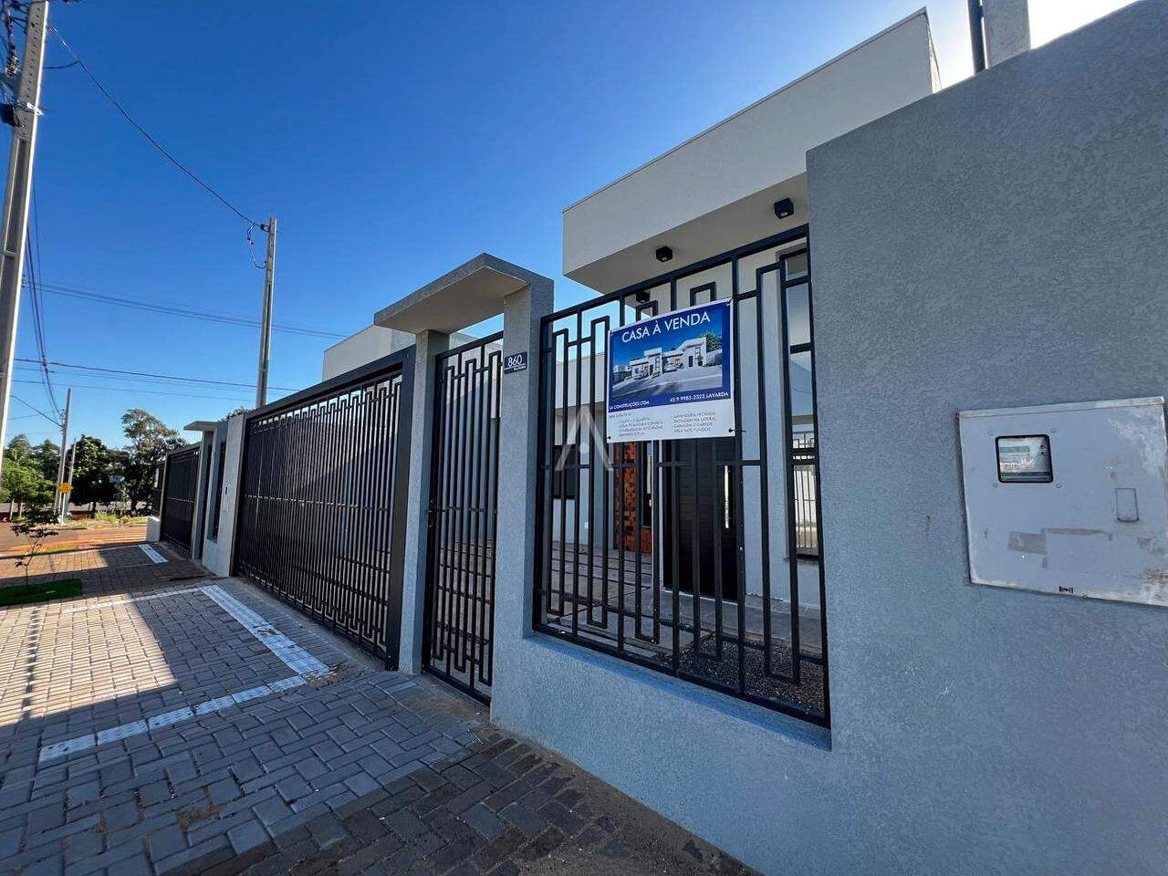 Casa Residencial para à venda no Bairro 14 DE NOVEMBRO em CASCAVEL: 