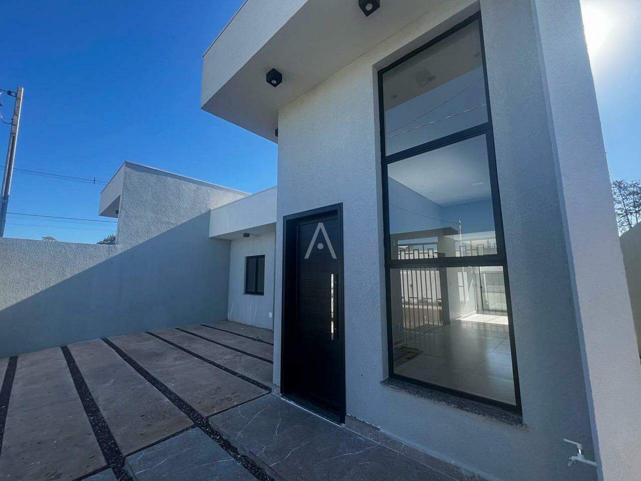 Casa Residencial para à venda no Bairro 14 DE NOVEMBRO em CASCAVEL: