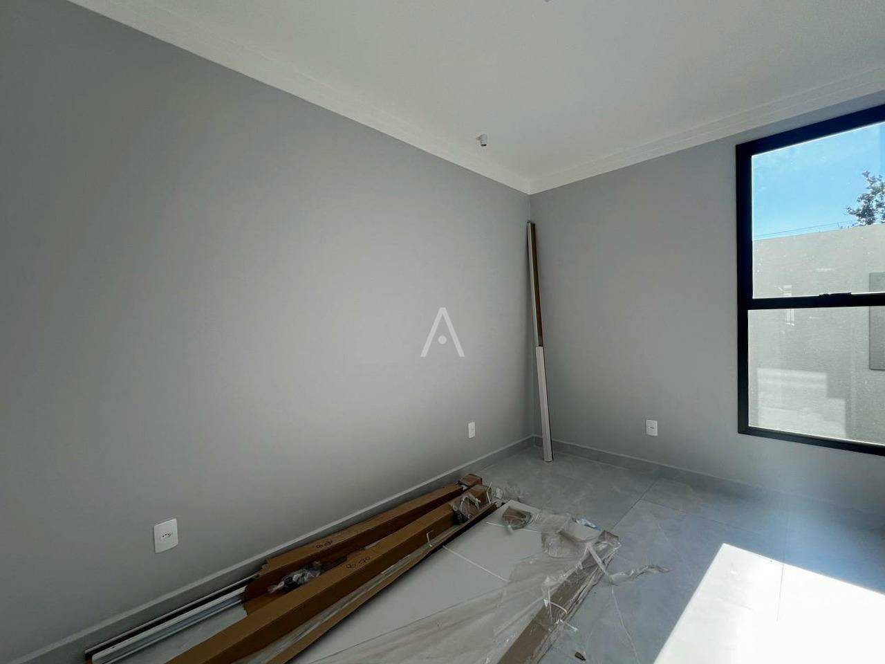Casa Residencial para à venda no Bairro 14 DE NOVEMBRO em CASCAVEL: 