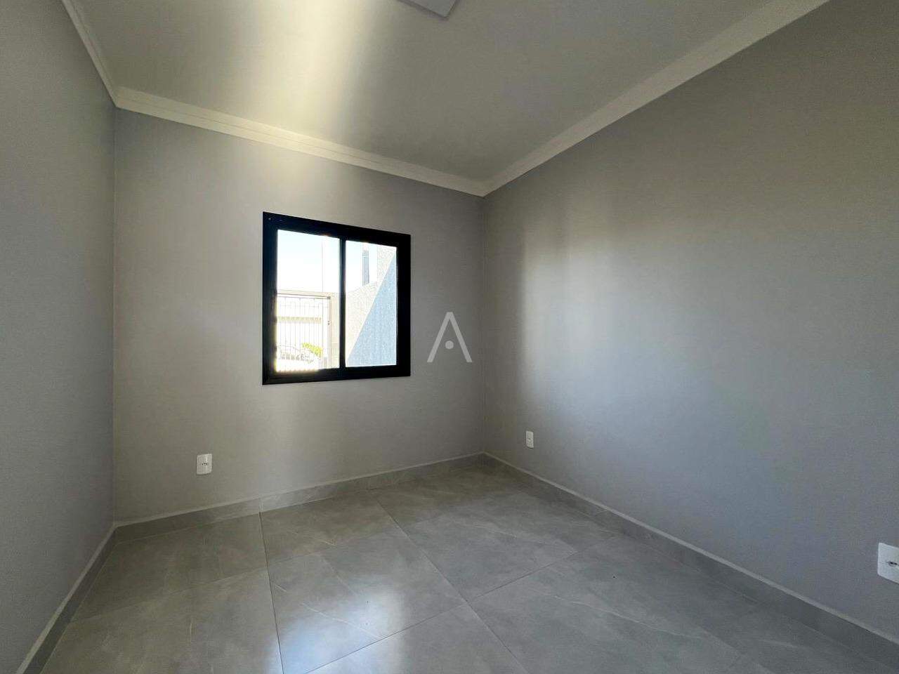 Casa Residencial para à venda no Bairro 14 DE NOVEMBRO em CASCAVEL: 