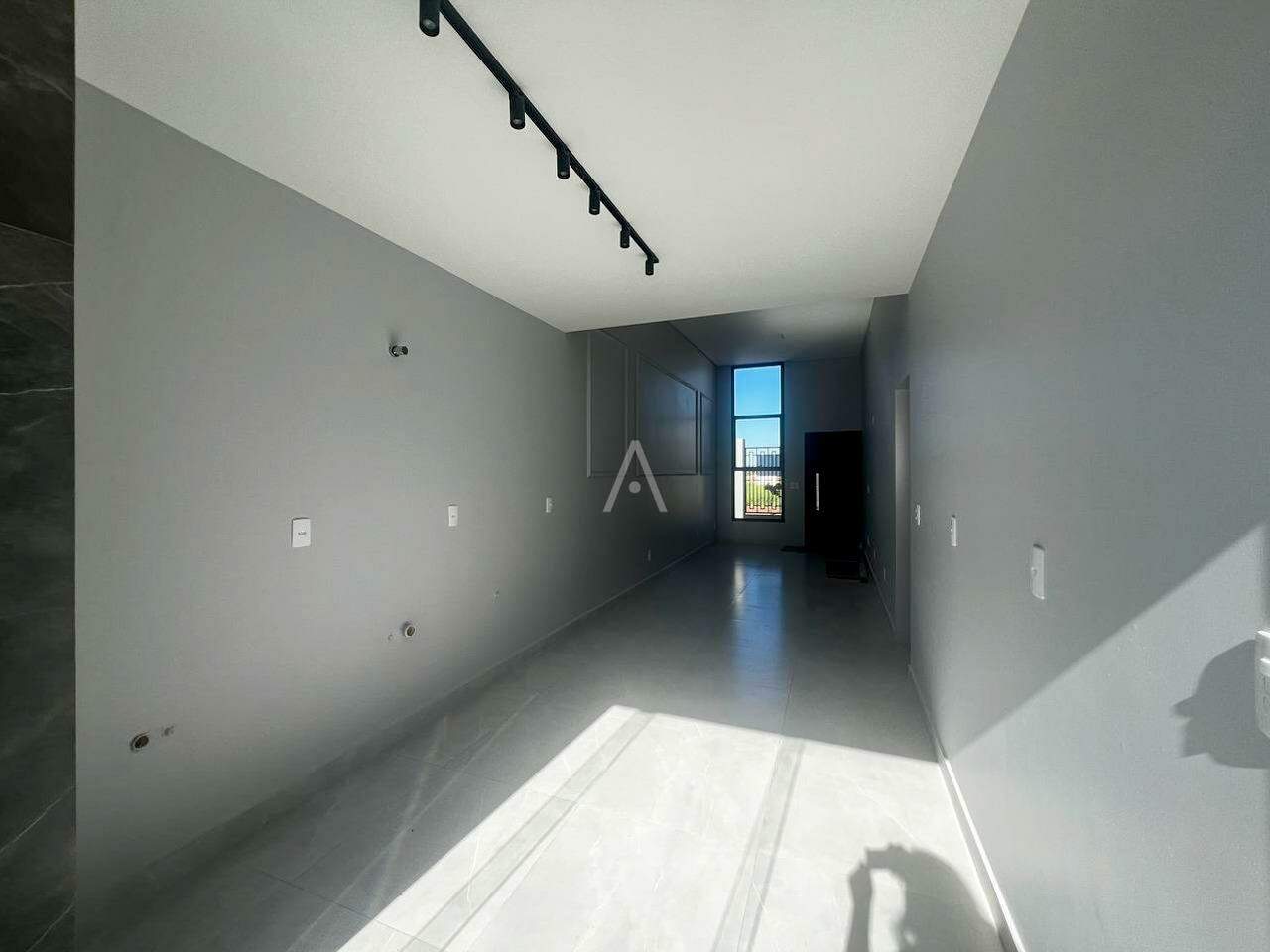 Casa Residencial para à venda no Bairro 14 DE NOVEMBRO em CASCAVEL: 