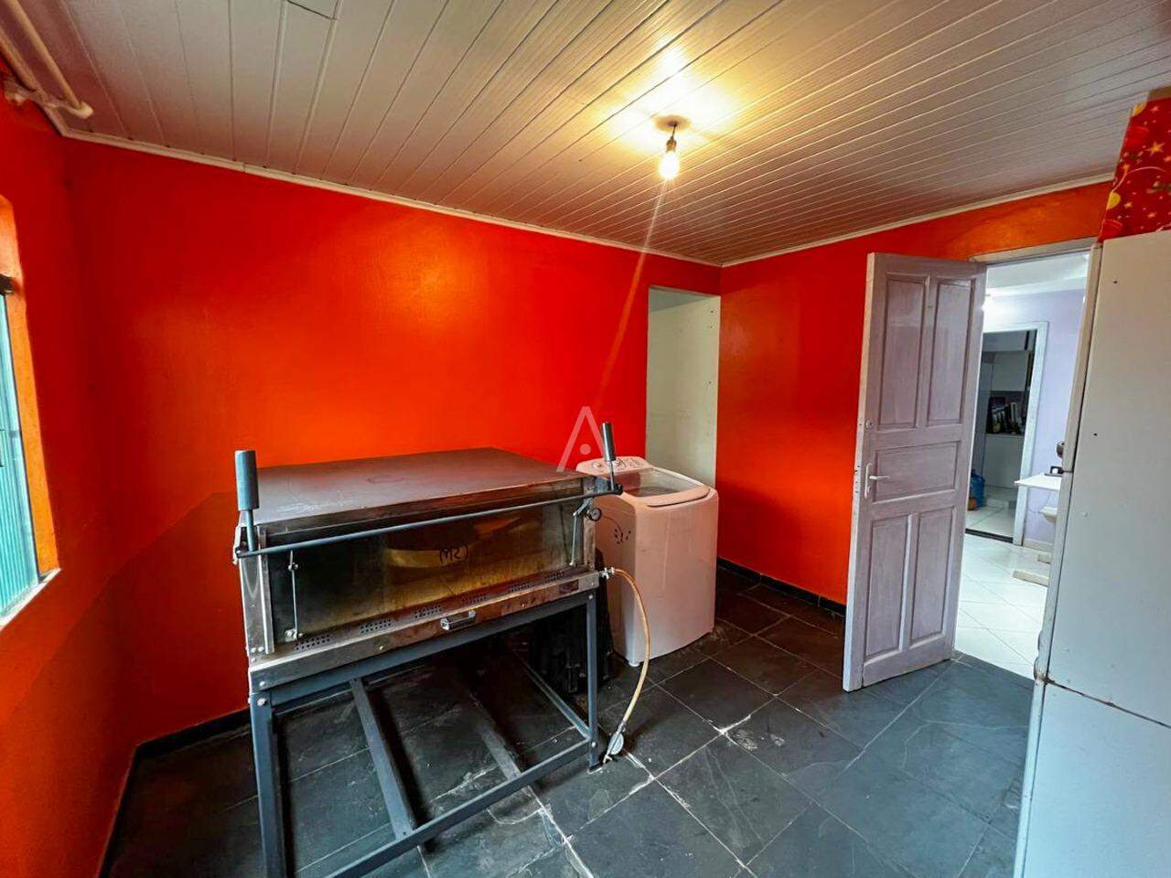 Casa Residencial para à venda no Bairro NEVA em CASCAVEL: 