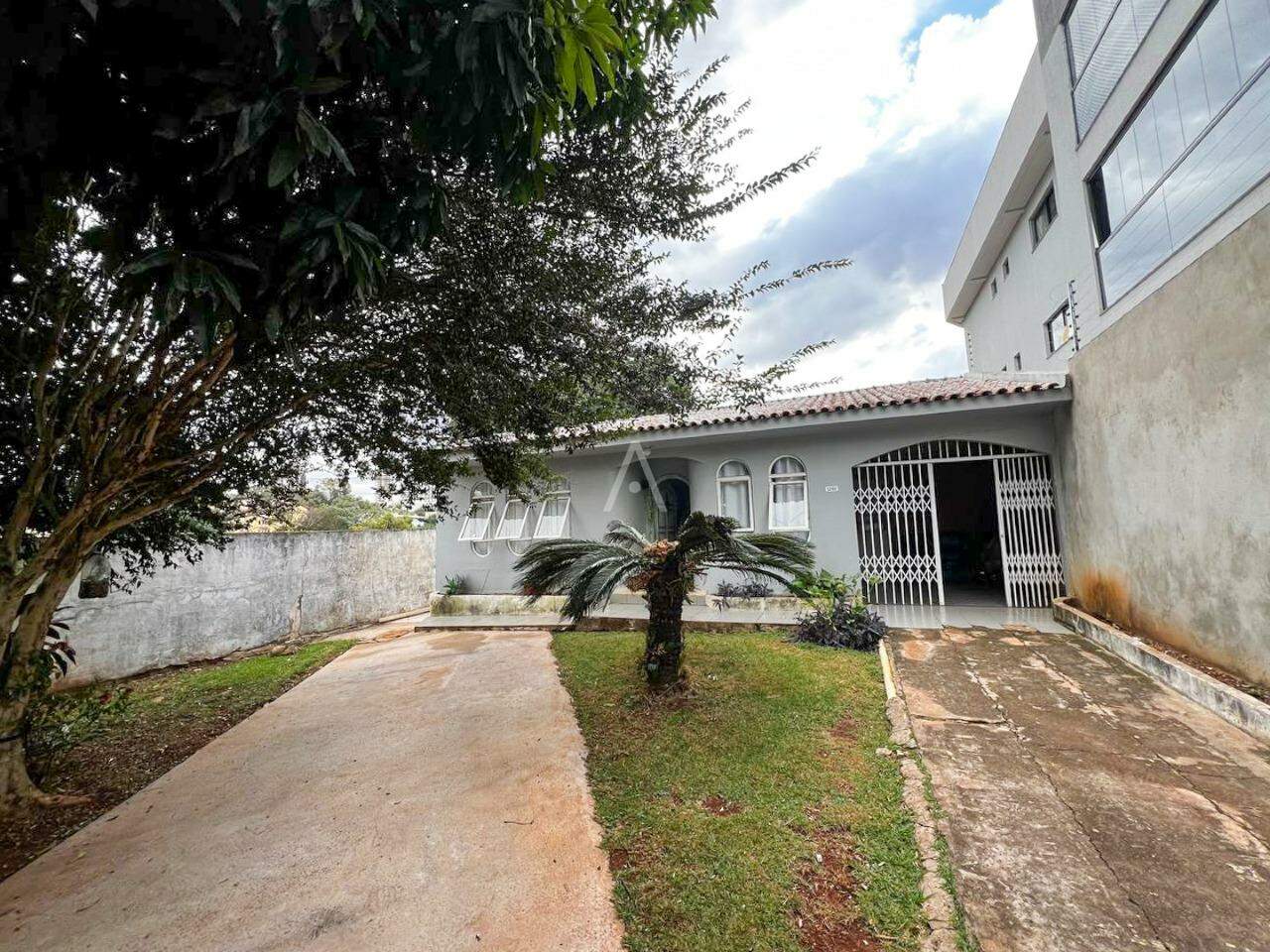 Casa Residencial para à venda no Bairro NEVA em CASCAVEL: 