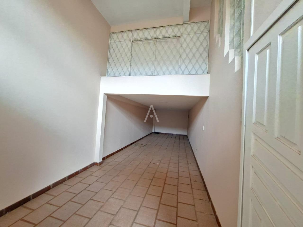 Sobrado para para aluguel no Bairro MARIA LUIZA em CASCAVEL: 