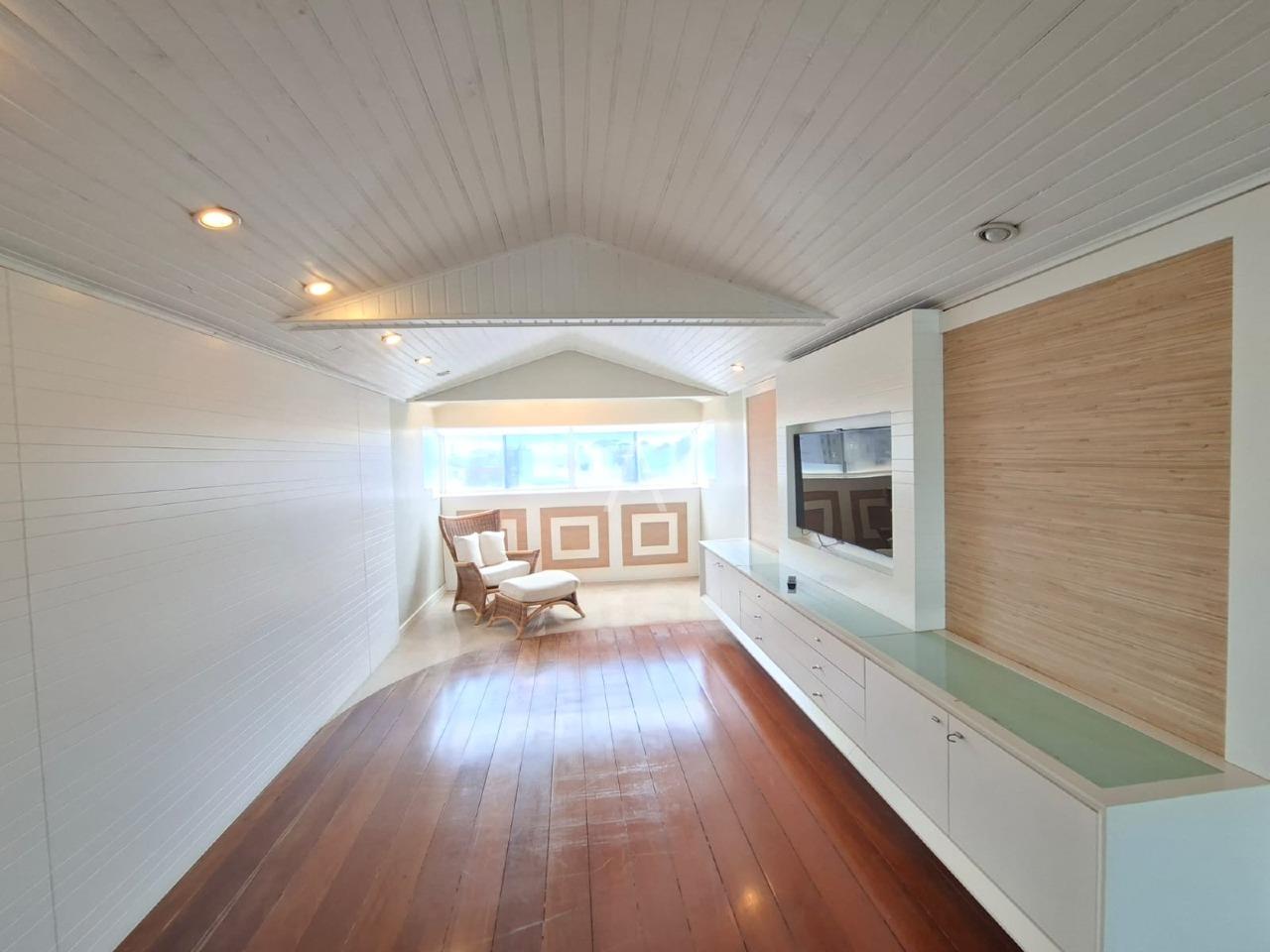 Sobrado para para aluguel no Bairro MARIA LUIZA em CASCAVEL: 