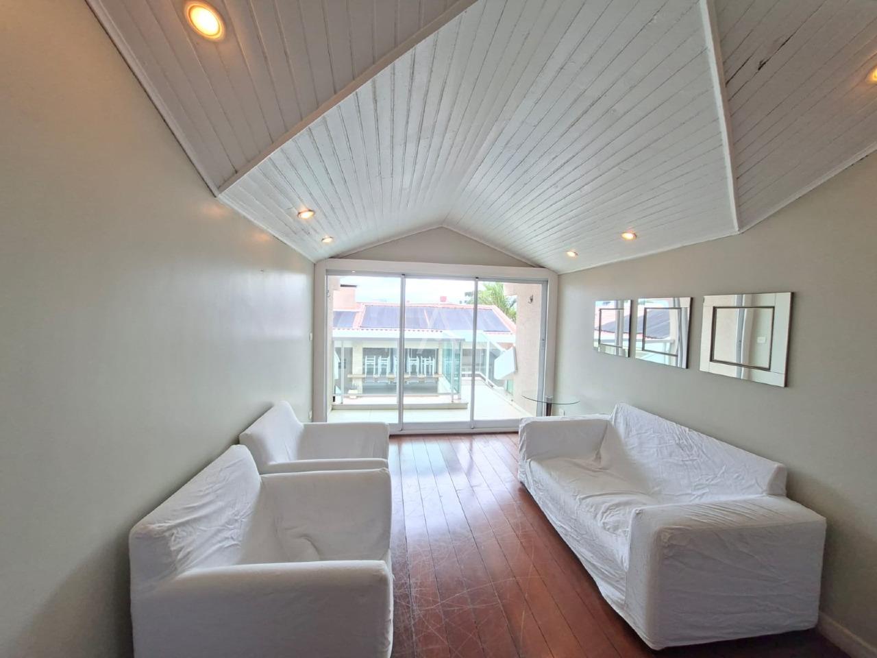 Sobrado para para aluguel no Bairro MARIA LUIZA em CASCAVEL: SALA ESTAR TERRAÇO