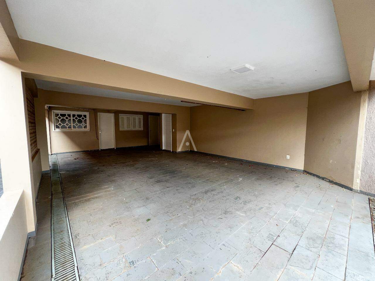 Sobrado para para aluguel no Bairro CENTRO em CASCAVEL: